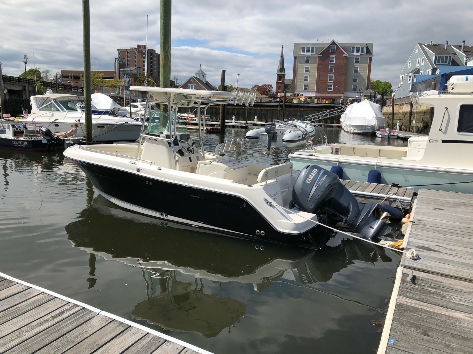22ft Robalo Yacht For Sale