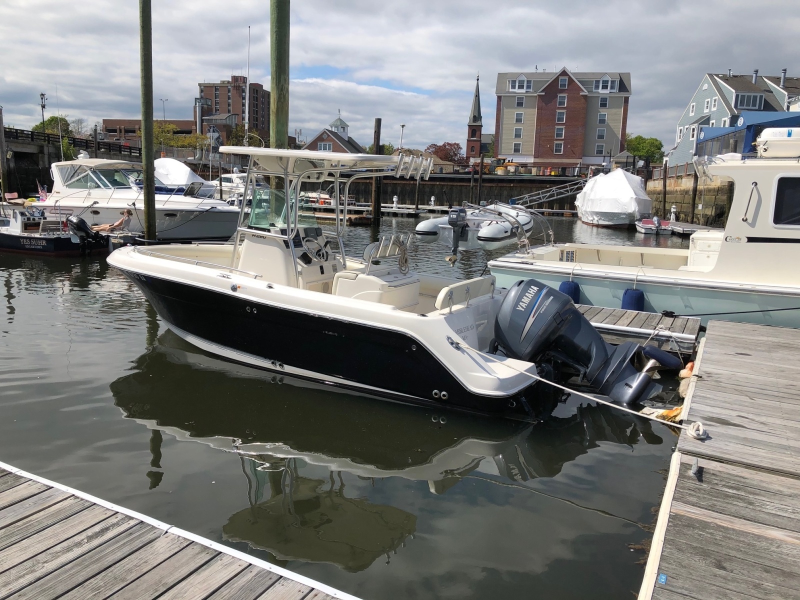 22ft Robalo Yacht For Sale