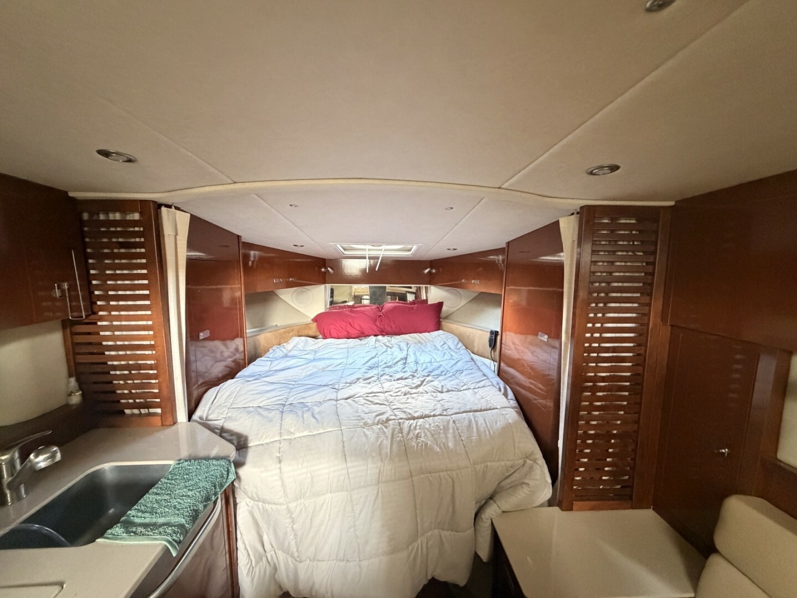 37' 2010 Sea Ray 370 Sundancer