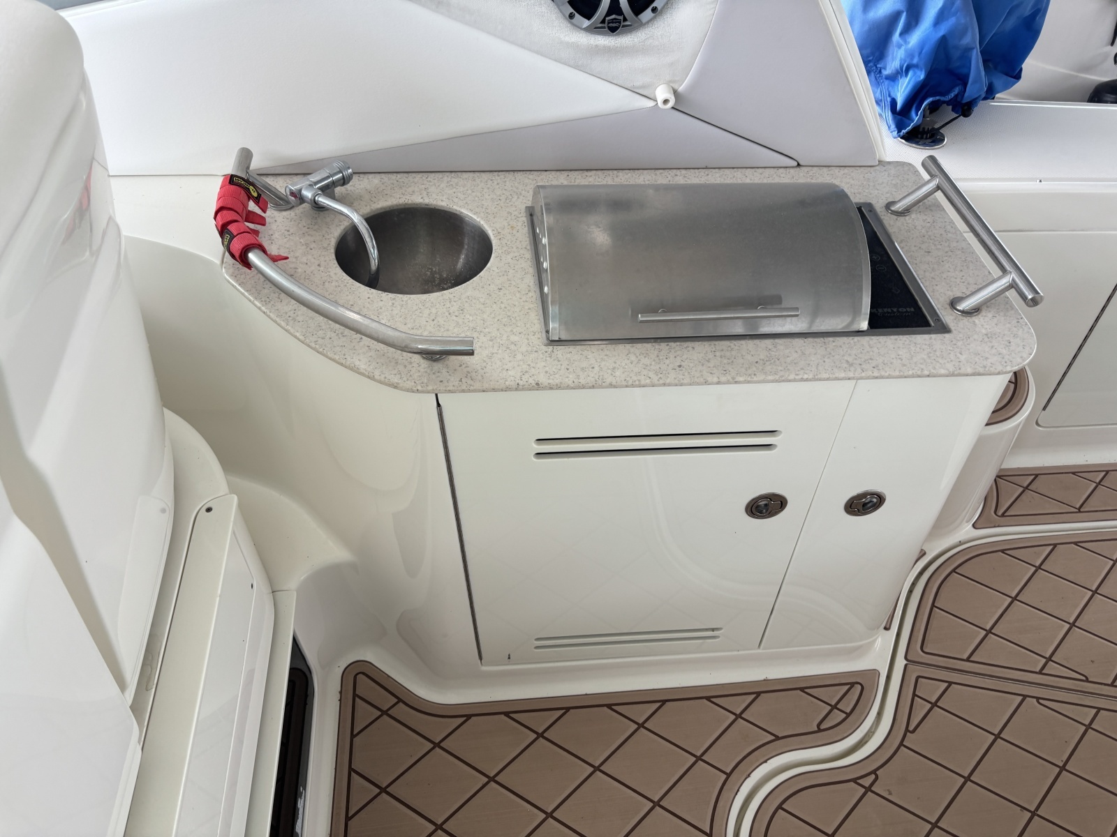 2010 Sea Ray 370 Sundancer