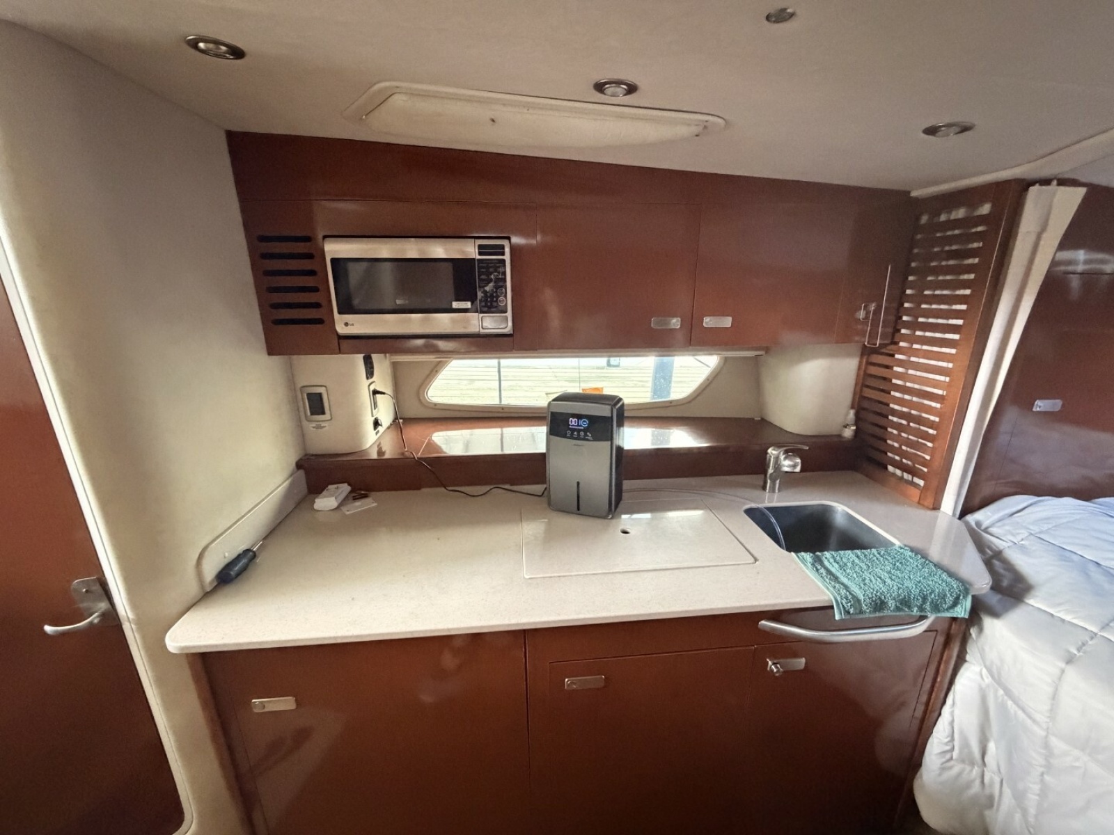 37' 2010 Sea Ray 370 Sundancer
