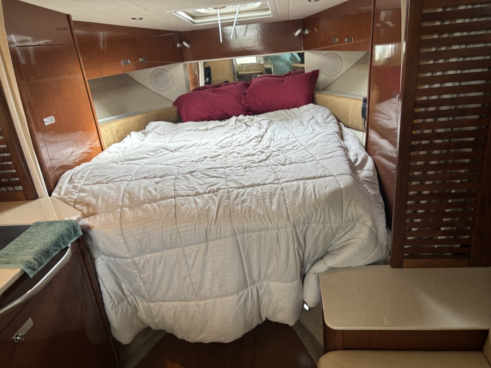 2010 Sea Ray 370 Sundancer