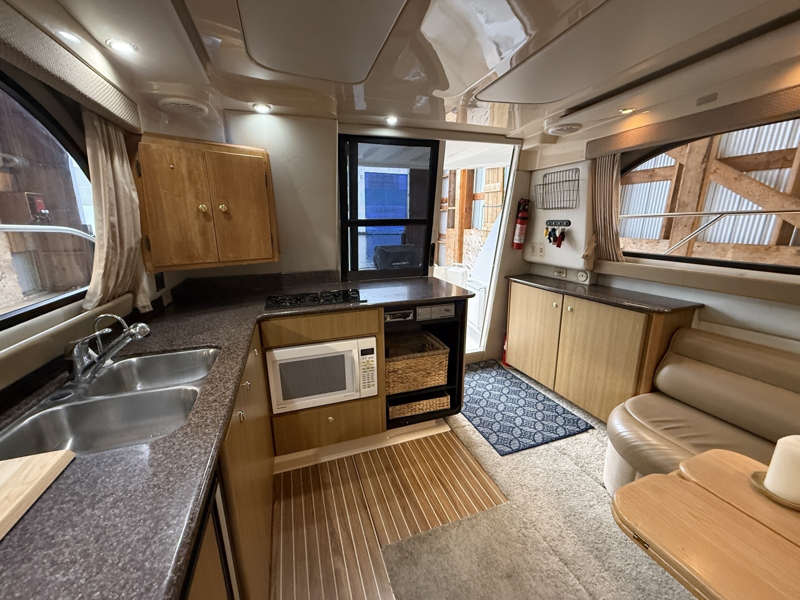 34ft Bayliner Yacht For Sale