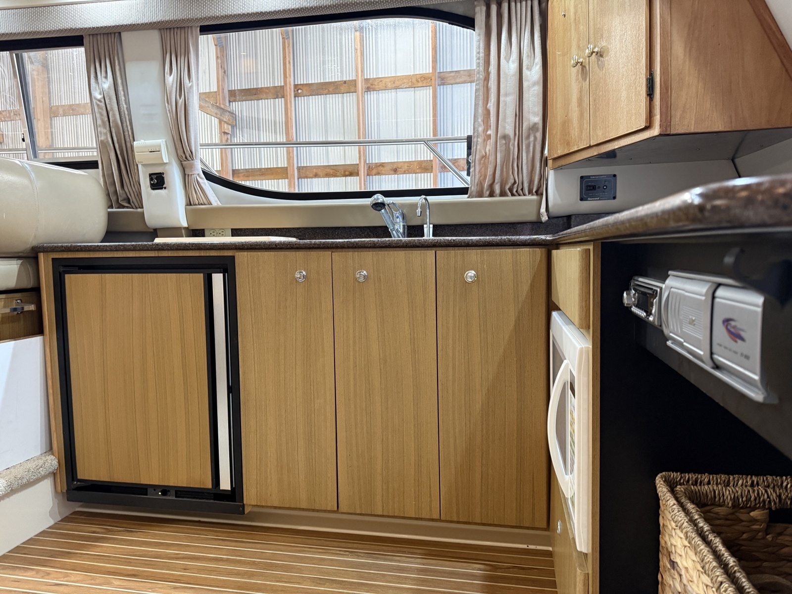 34ft Bayliner Yacht For Sale