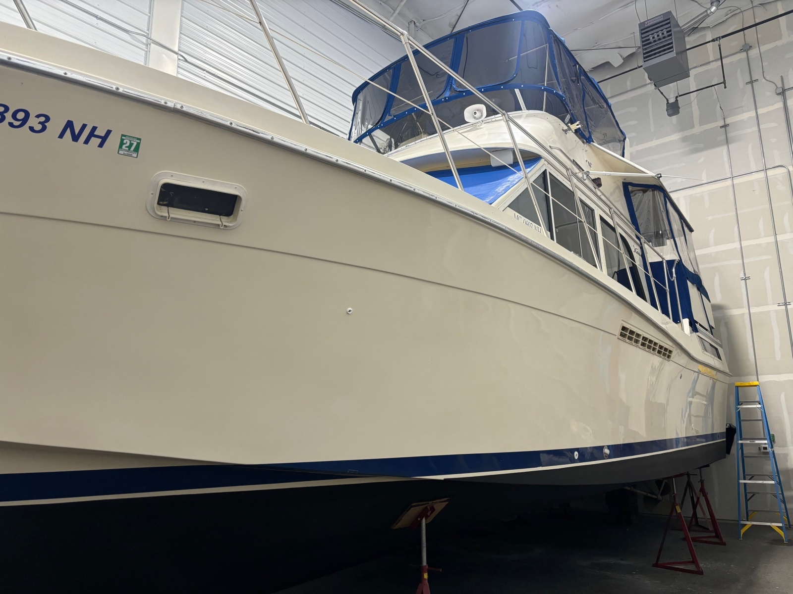 42' 1987 Chris-Craft 427 catalina