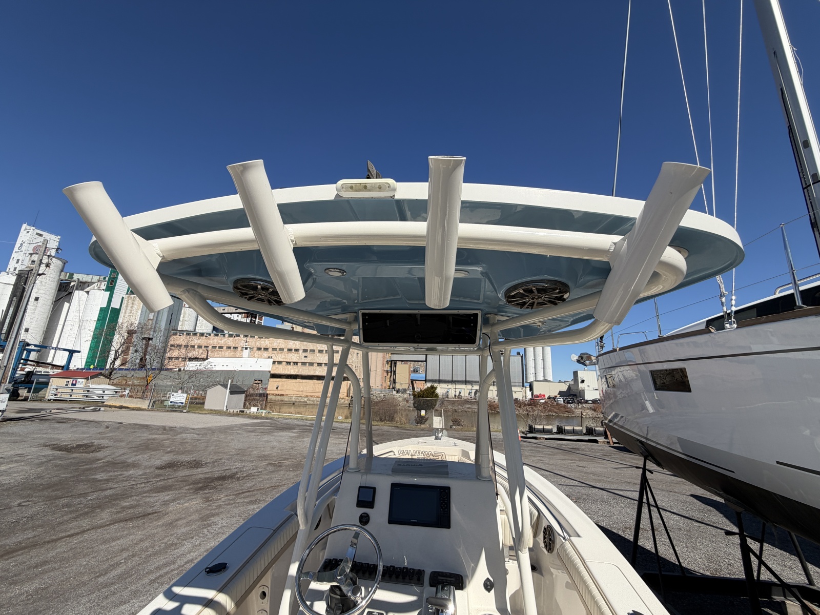 24' 2017 Sea Chaser 24 HFC