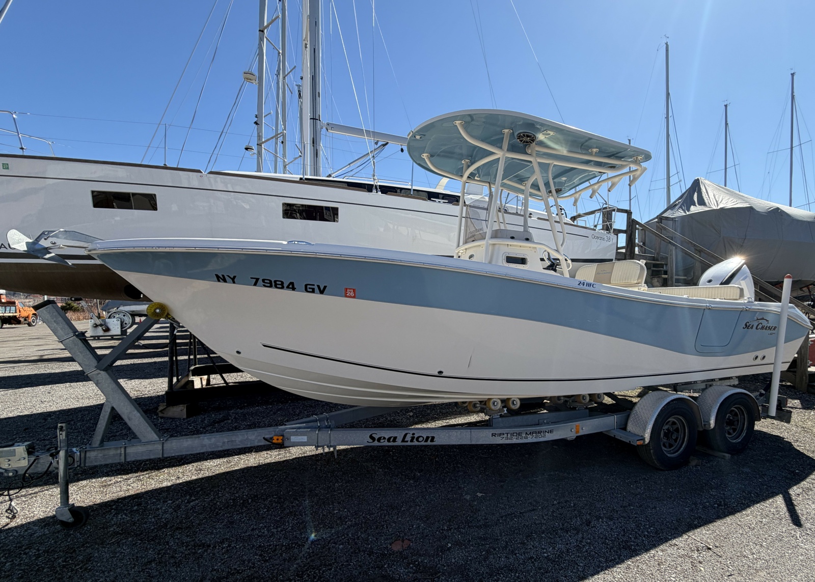 24' 2017 Sea Chaser 24 HFC