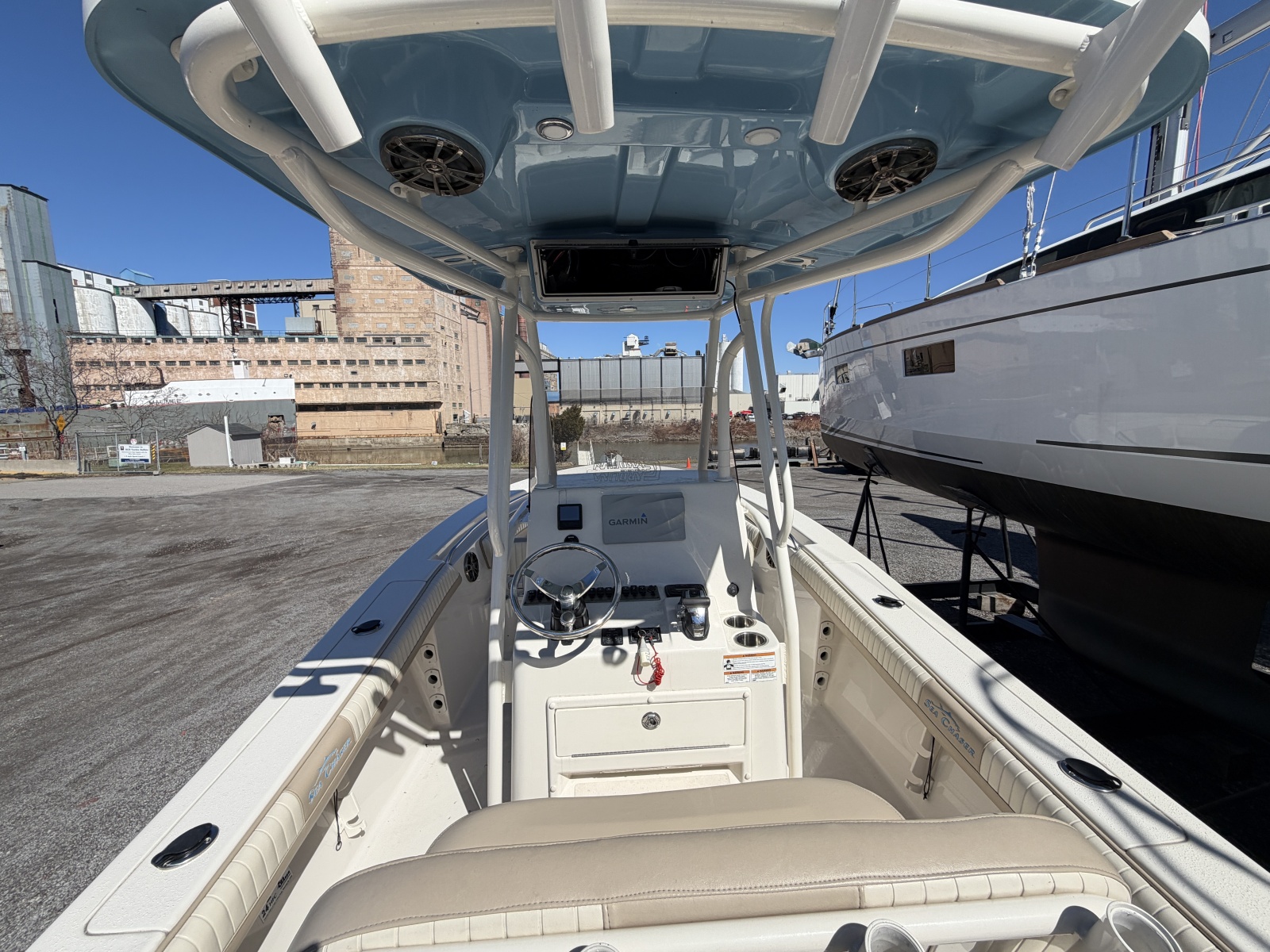 24' 2017 Sea Chaser 24 HFC