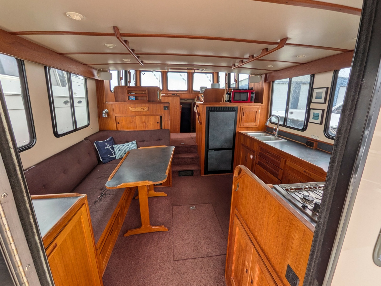 37' 2000 Nordic Tugs 