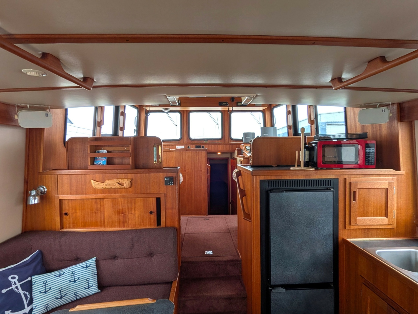 37' 2000 Nordic Tugs 