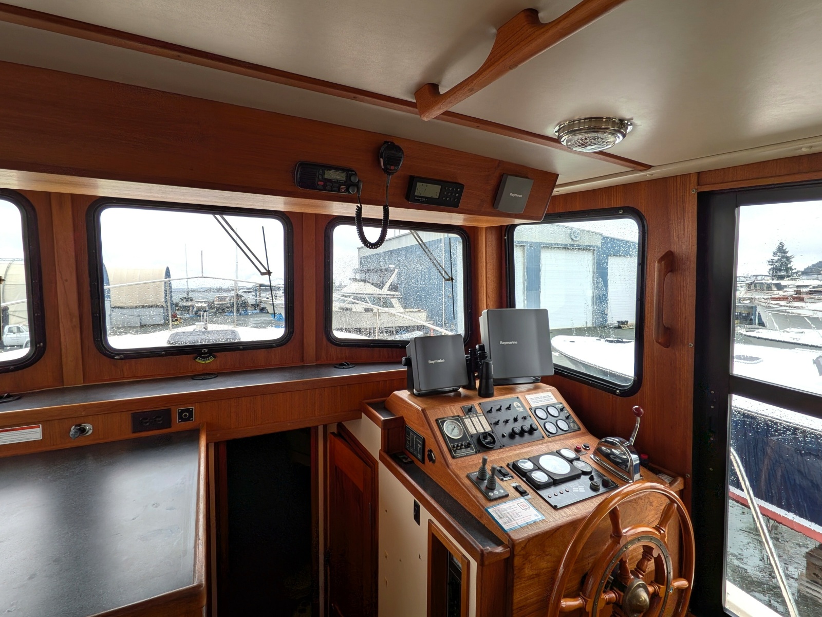 37' 2000 Nordic Tugs 