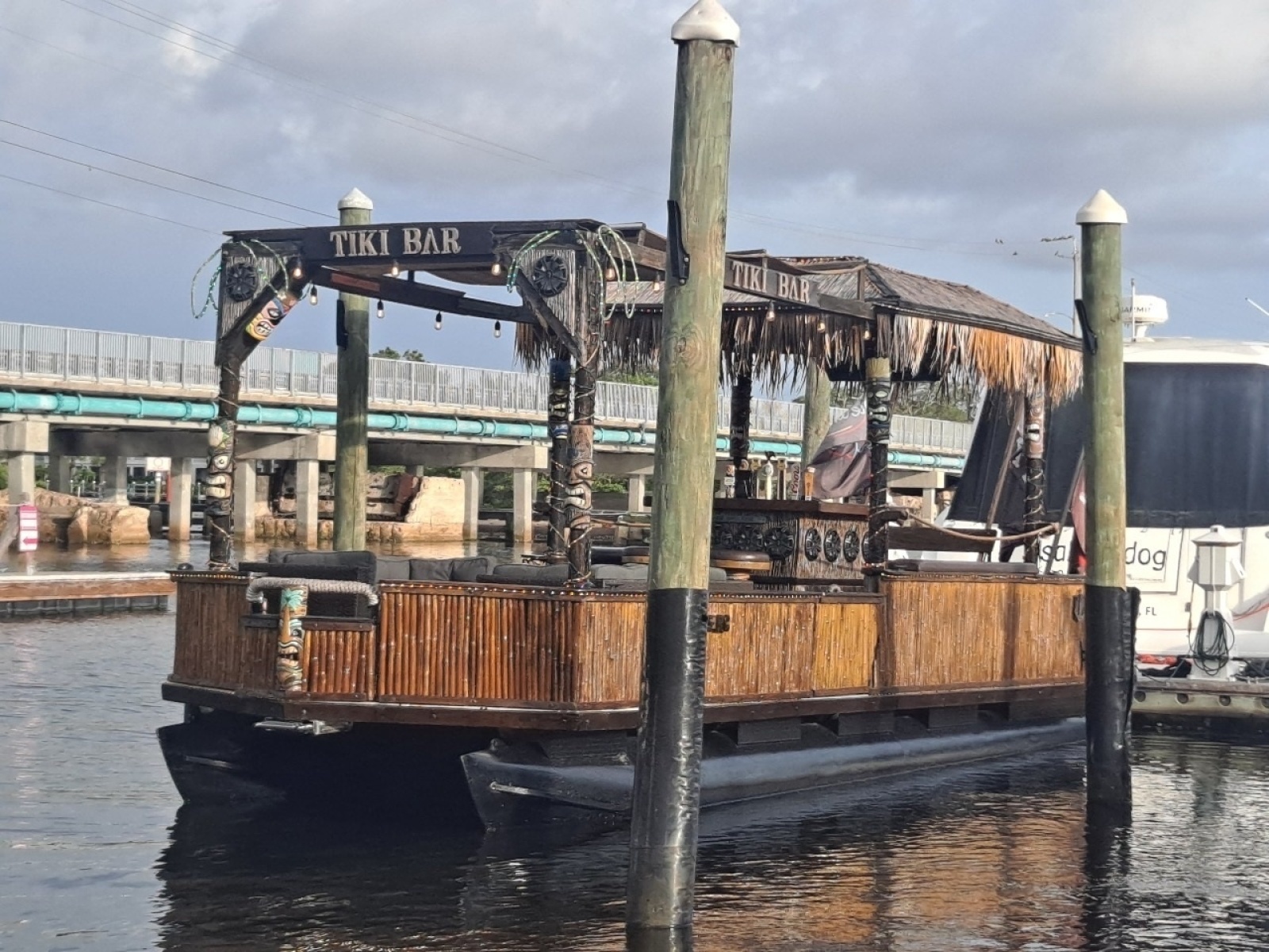 25ft Starcraft Yacht For Sale