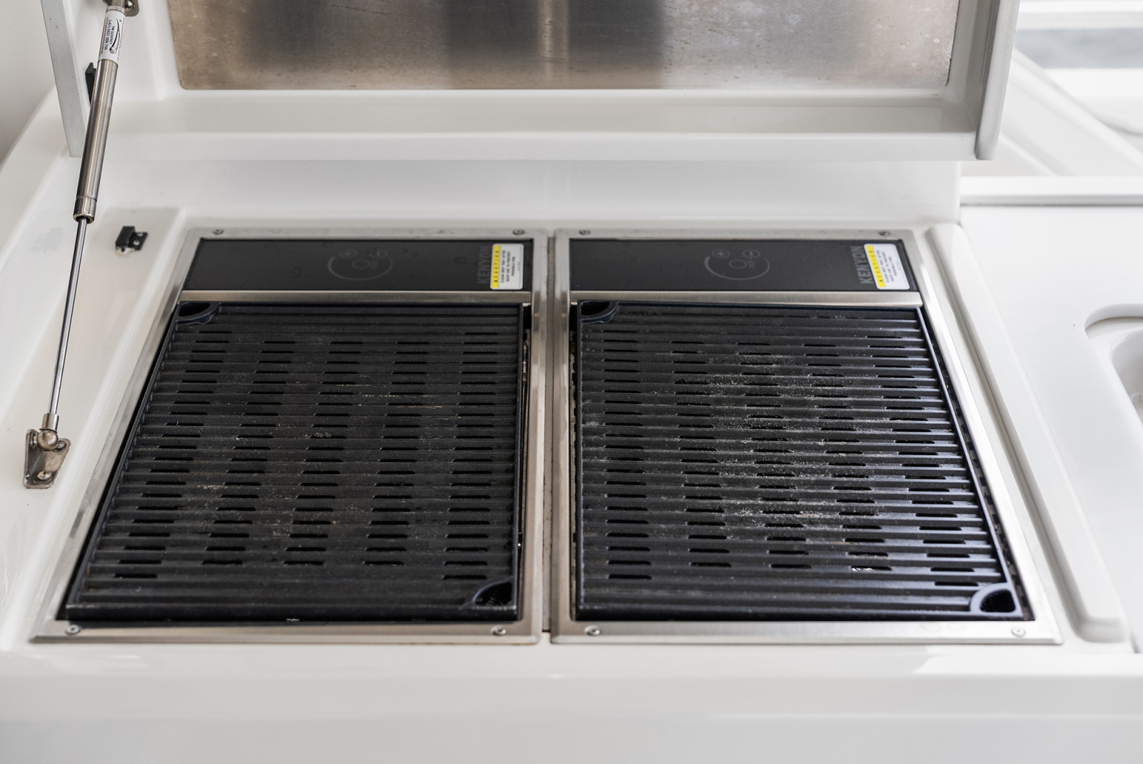 63ft Riviera Yacht For Sale