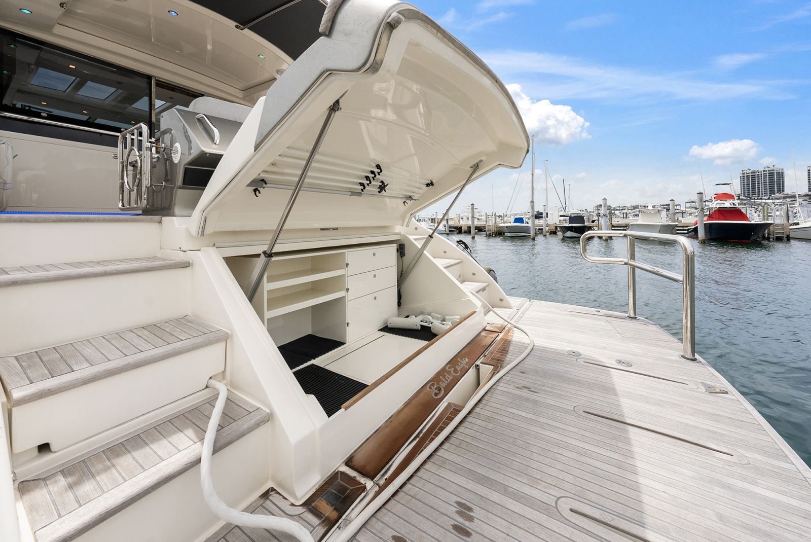 63ft Riviera Yacht For Sale