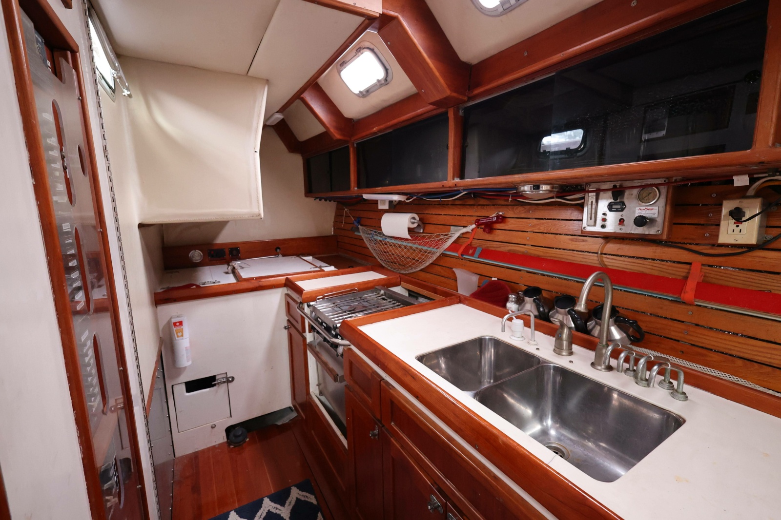 55' 1998 Custom 