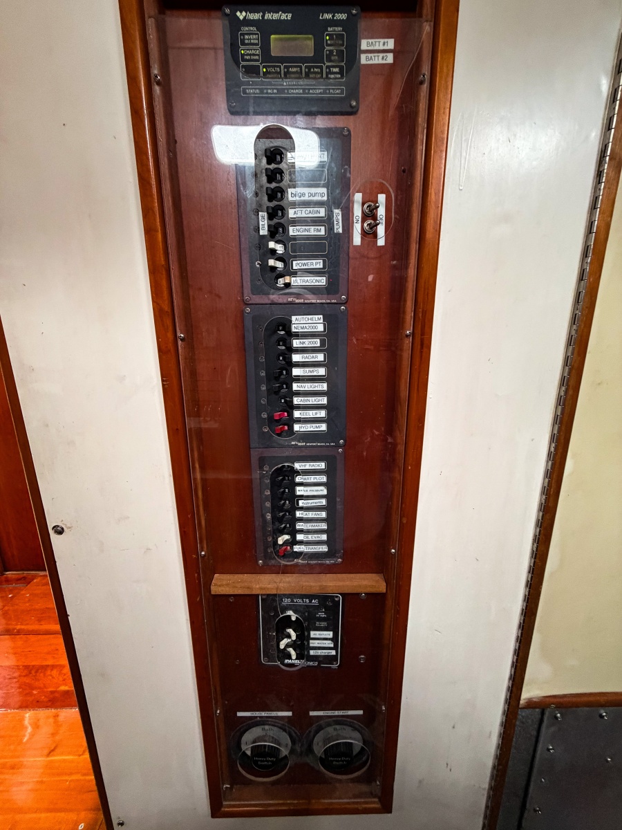 55' 1998 Custom 