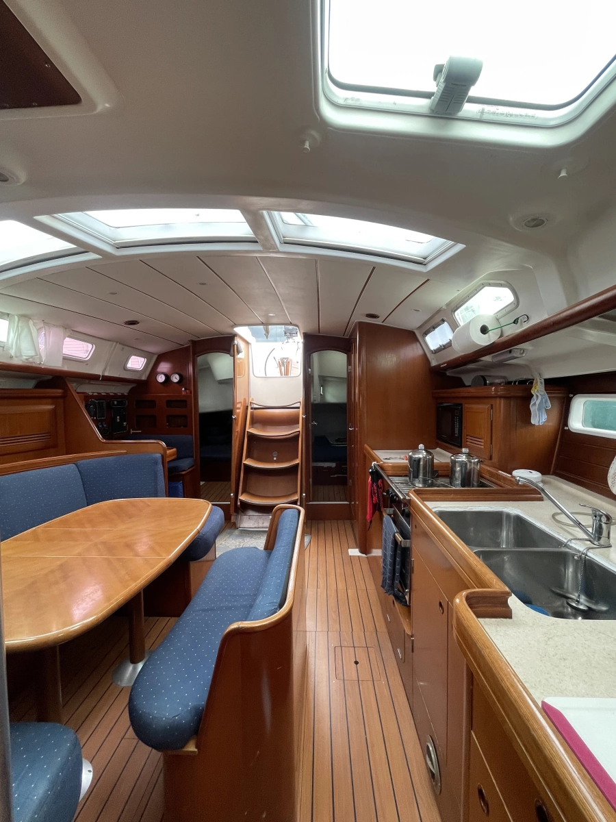 2004 Beneteau 423