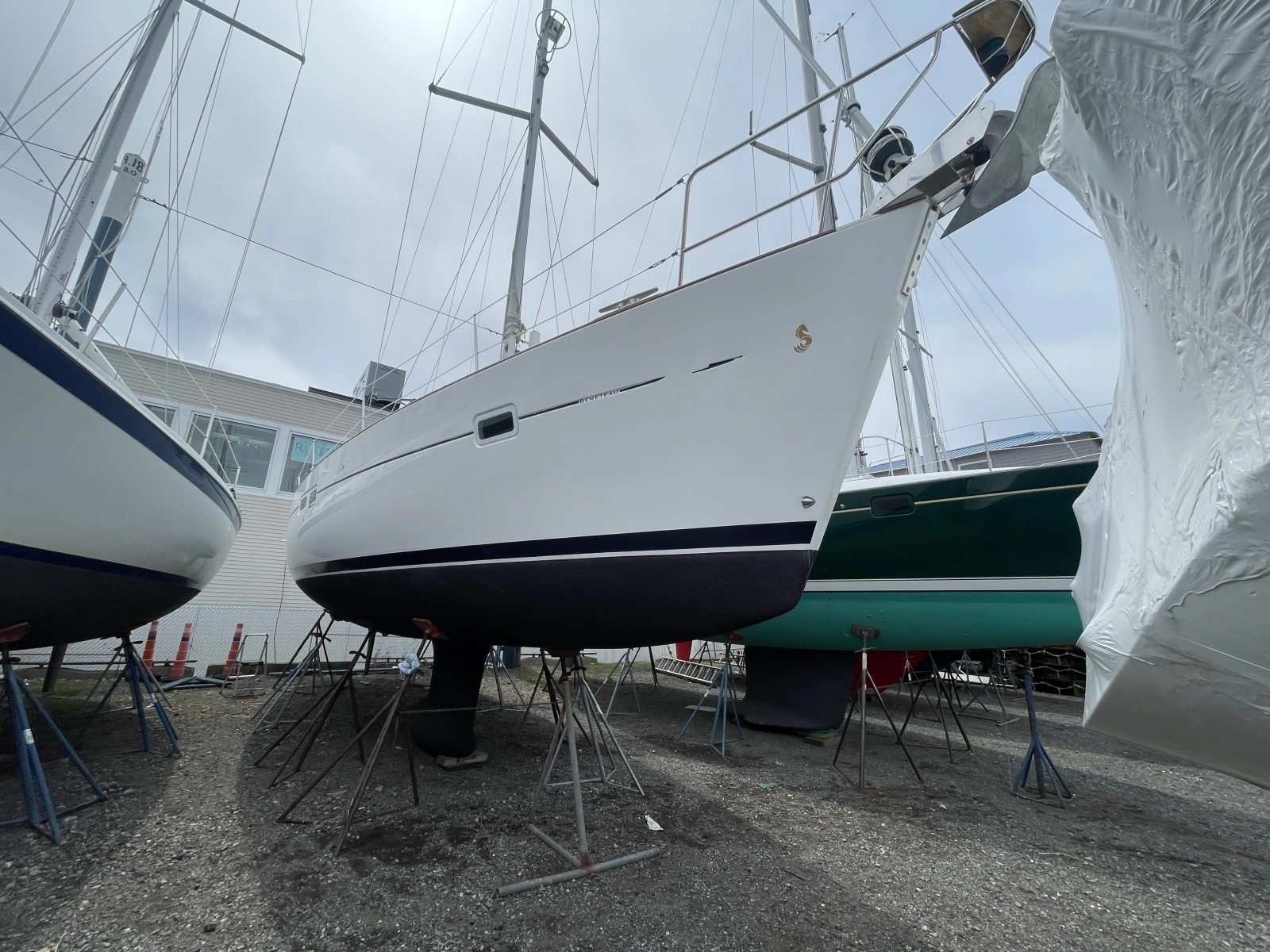 2004 Beneteau 423