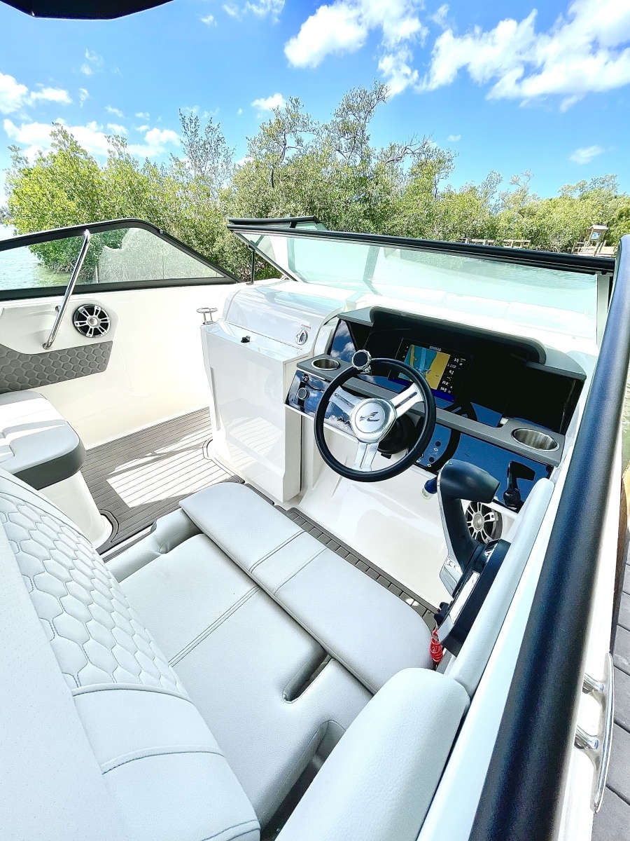 25ft Sea Ray Yacht For Sale