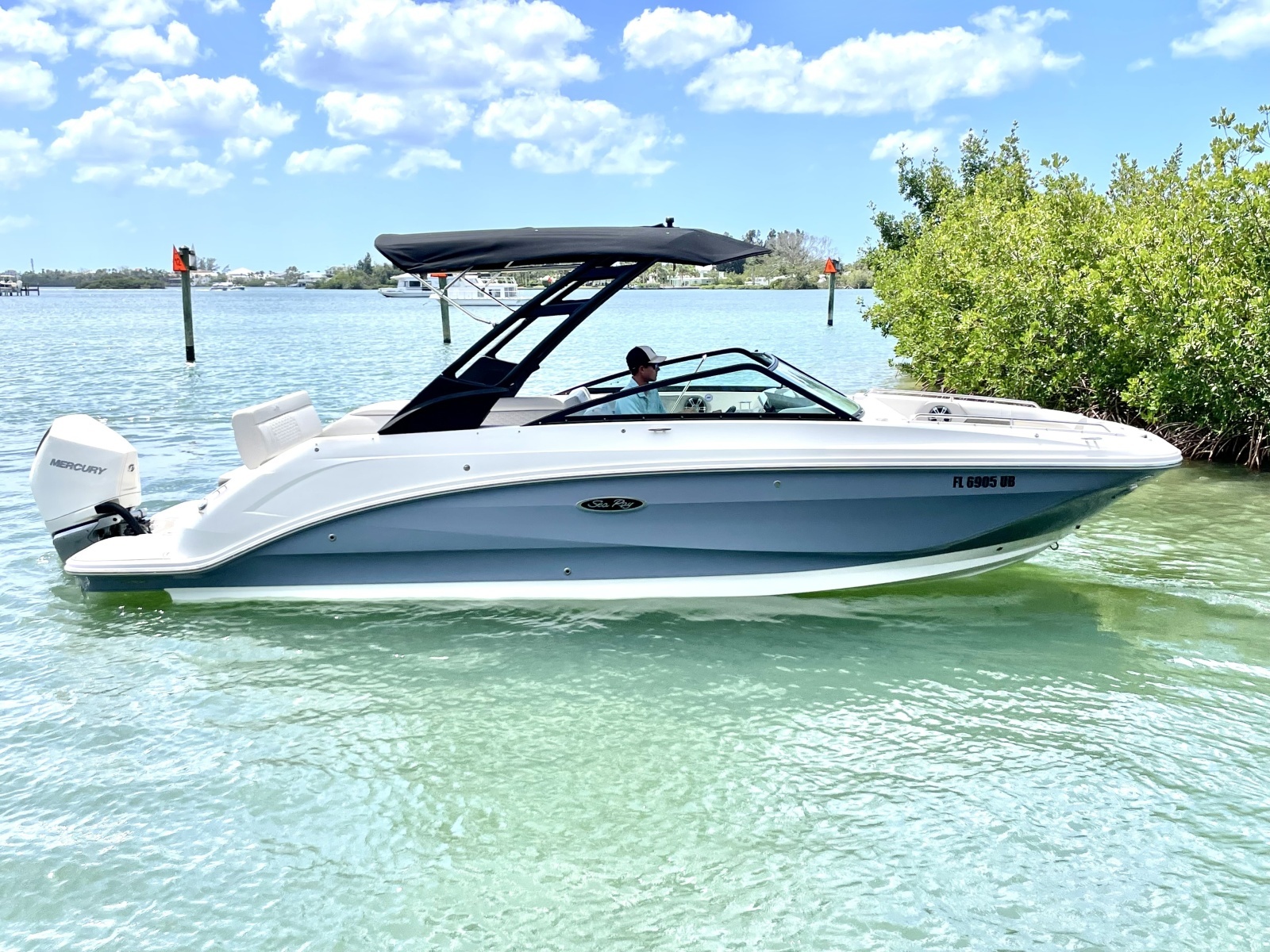 25ft Sea Ray Yacht For Sale