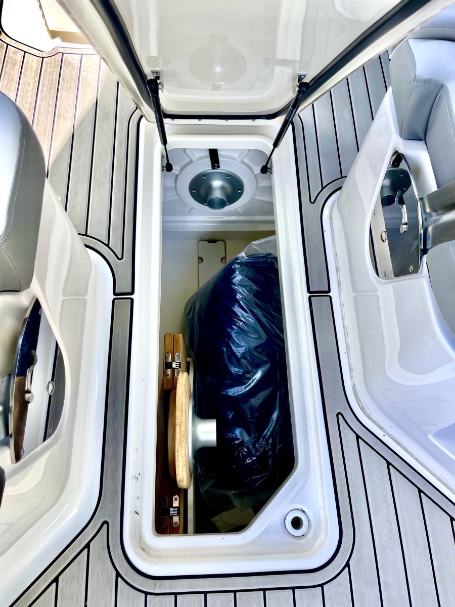 25ft Sea Ray Yacht For Sale