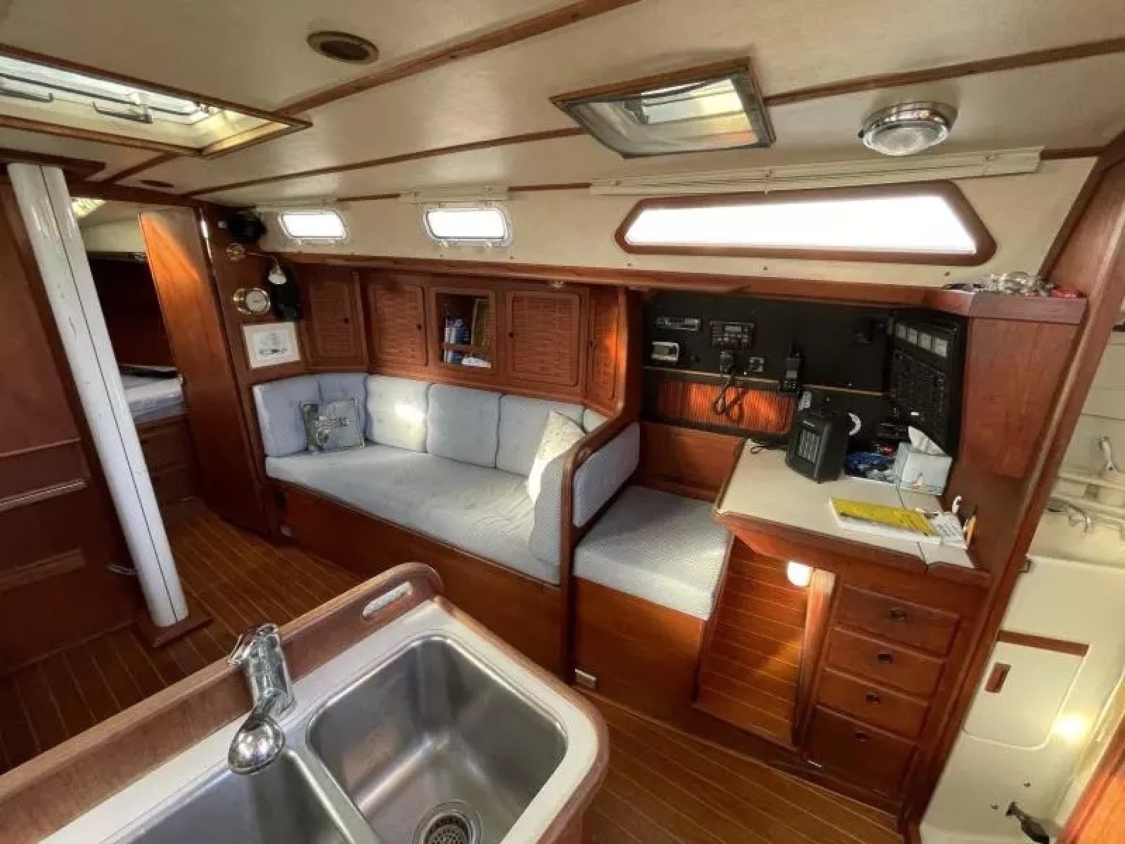 38' 1990 Sabre 38 MK II