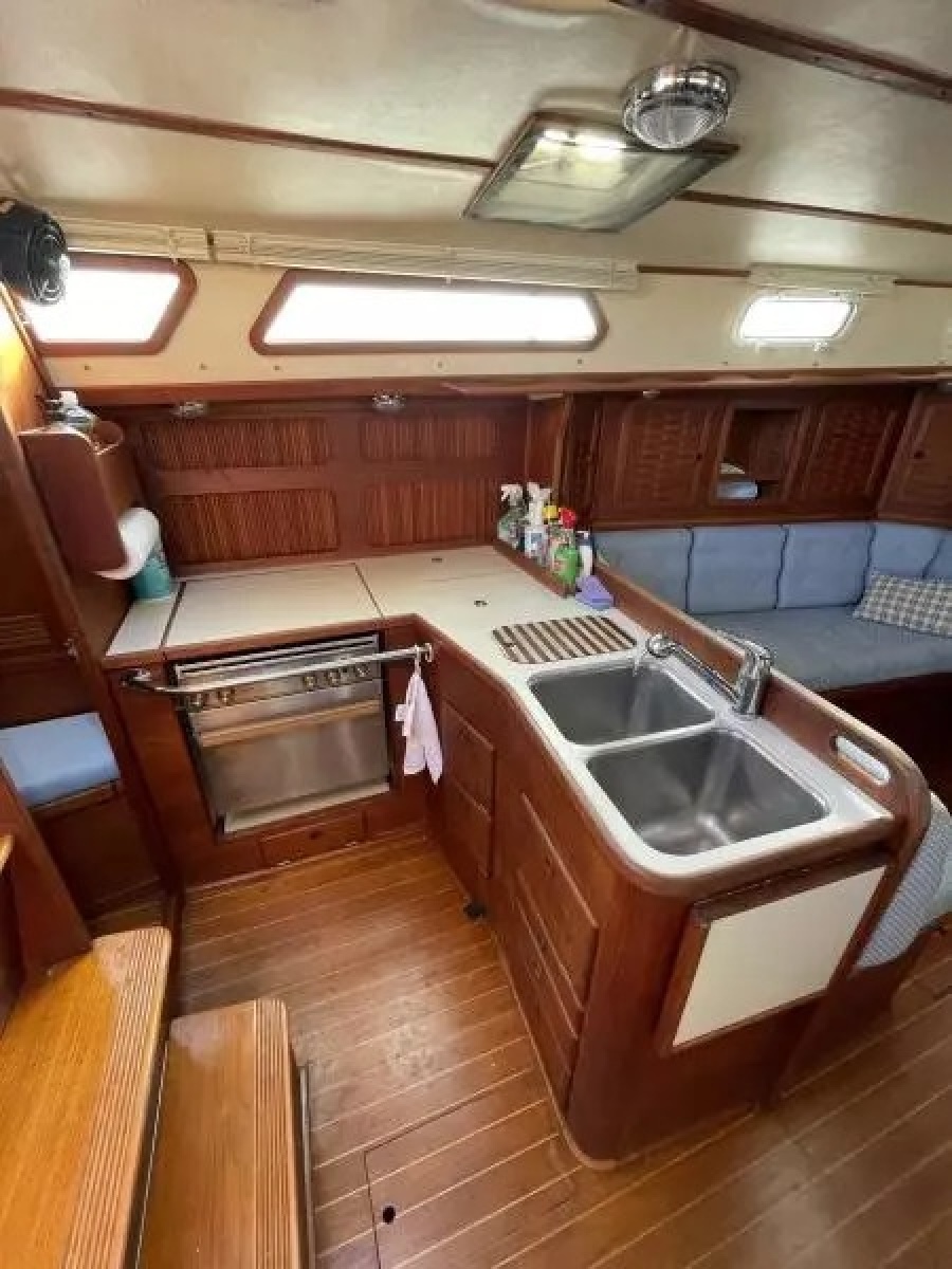 38' 1990 Sabre 38 MK II