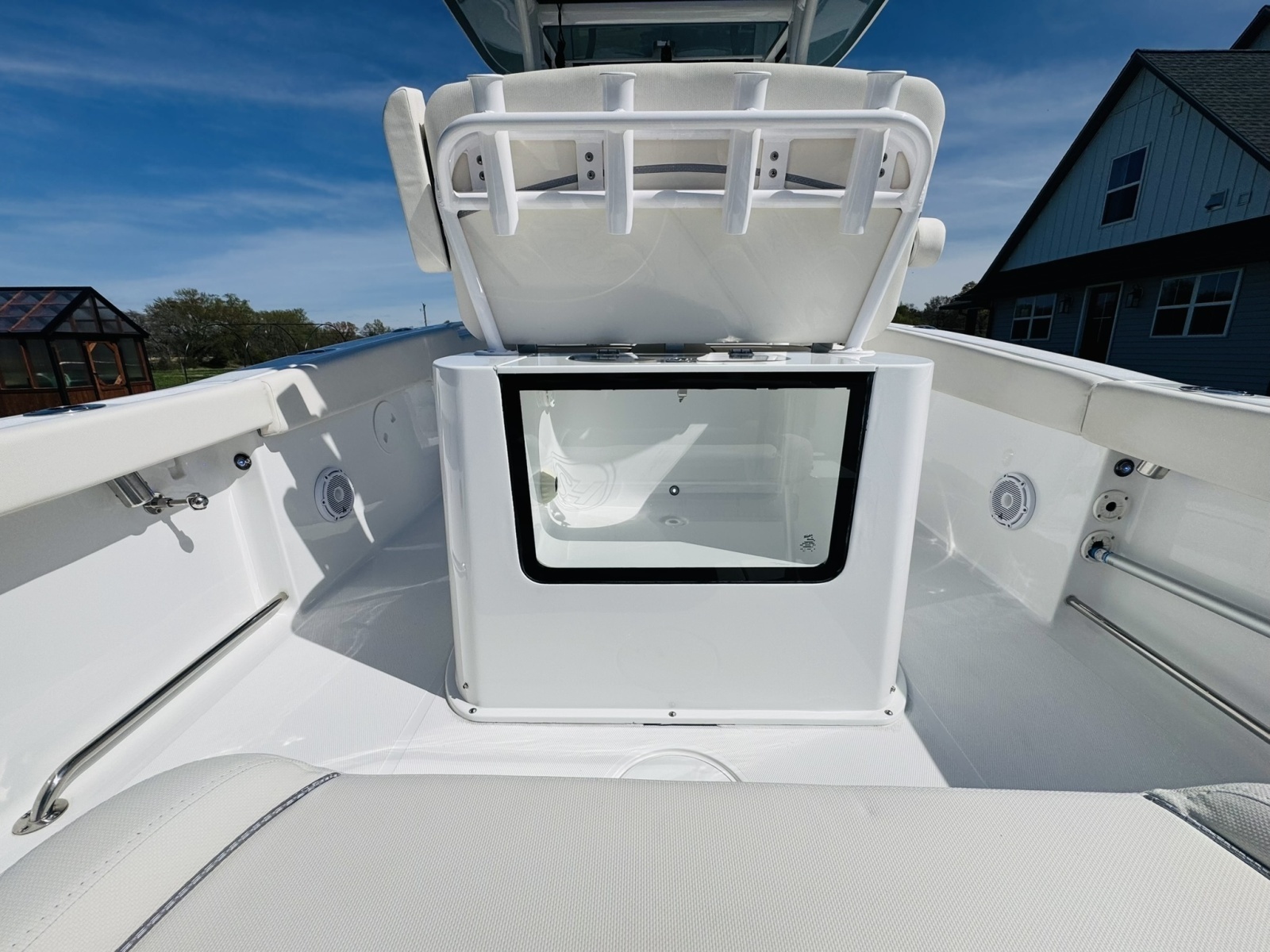 25ft Sea Hunt Yacht For Sale