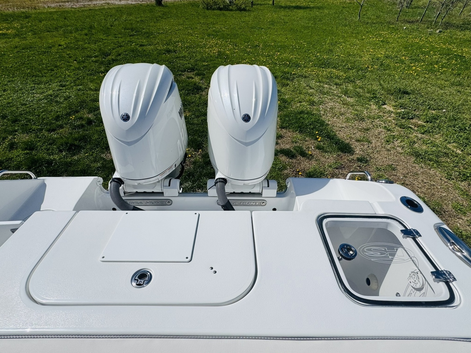 25ft Sea Hunt Yacht For Sale