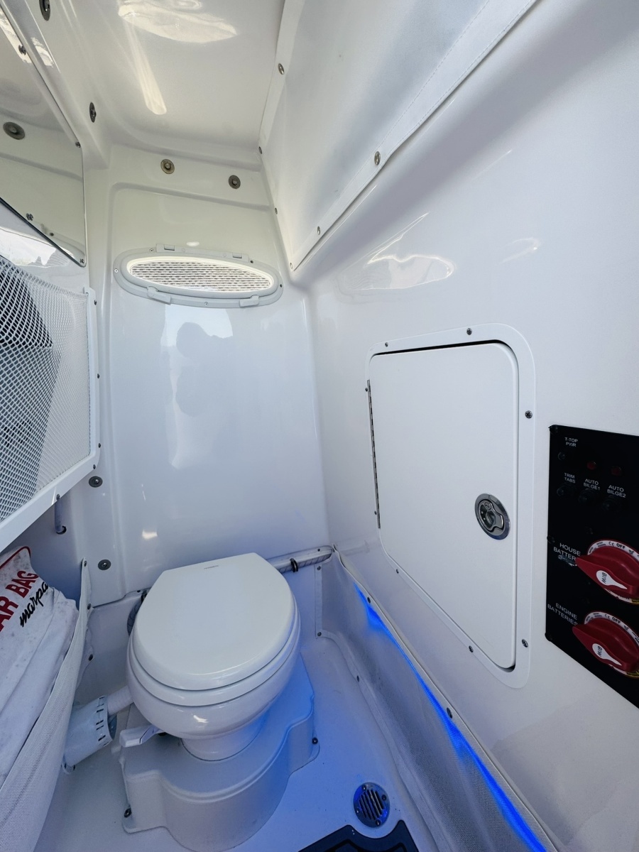 25ft Sea Hunt Yacht For Sale