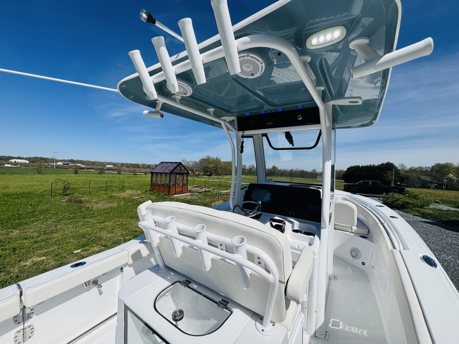 25ft Sea Hunt Yacht For Sale