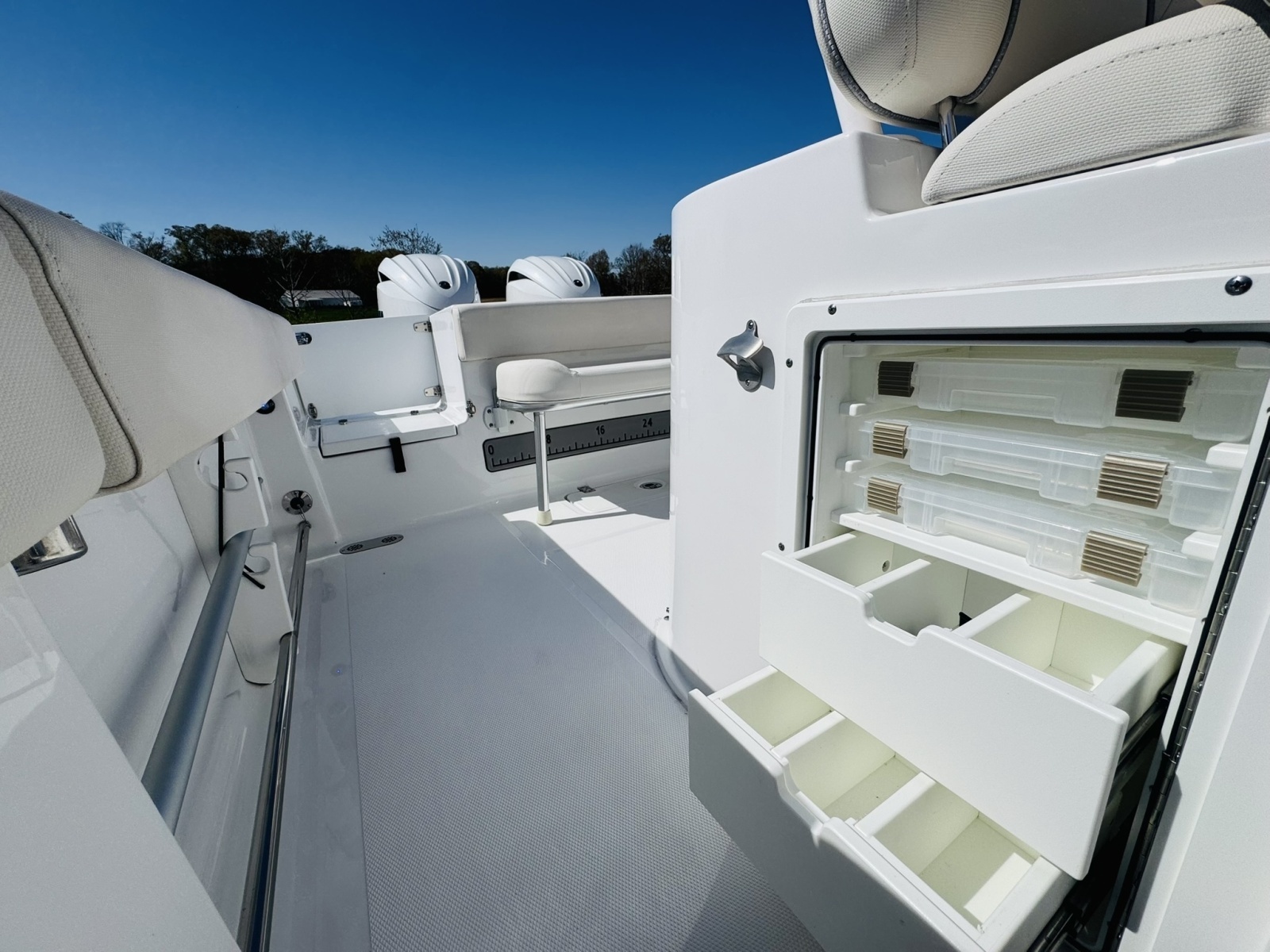 25ft Sea Hunt Yacht For Sale