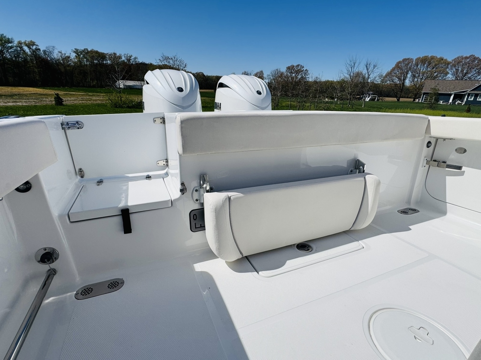 25ft Sea Hunt Yacht For Sale