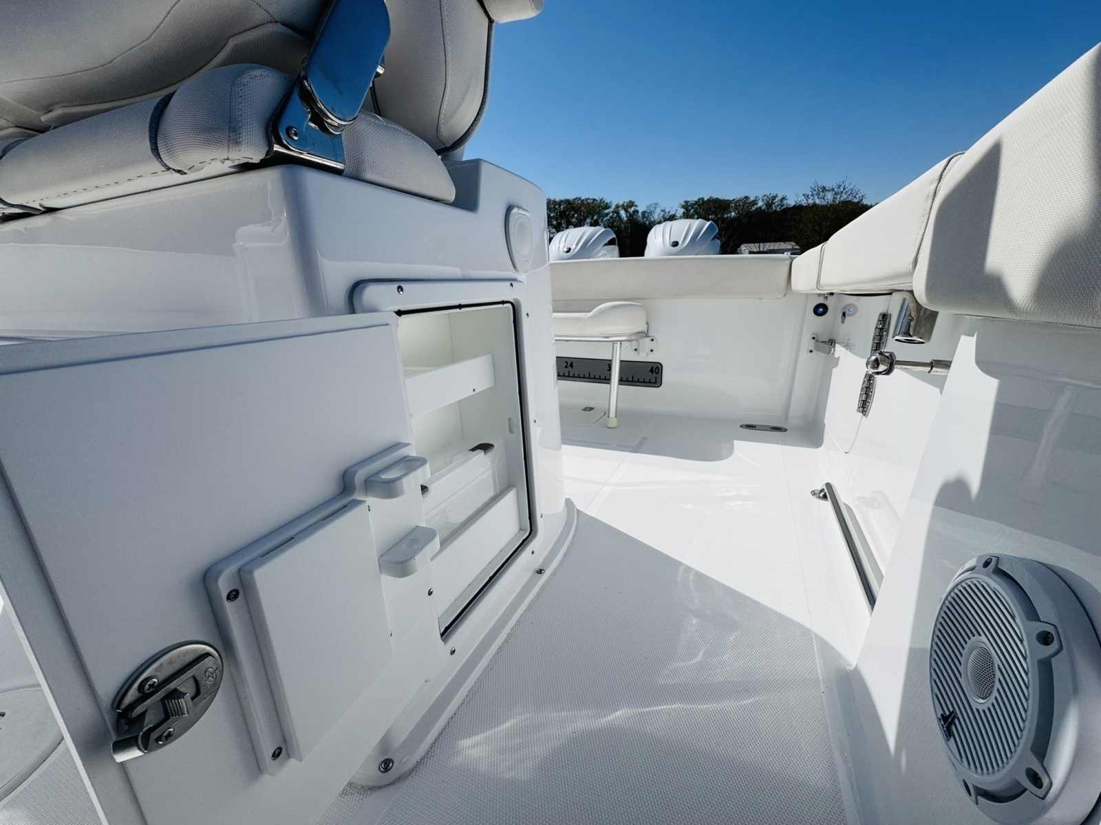 25ft Sea Hunt Yacht For Sale