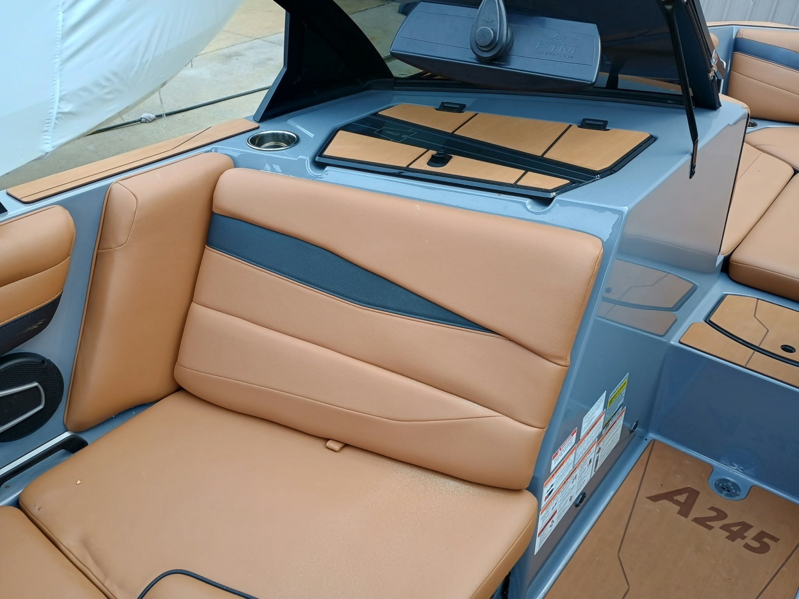 24ft Axis Yacht For Sale