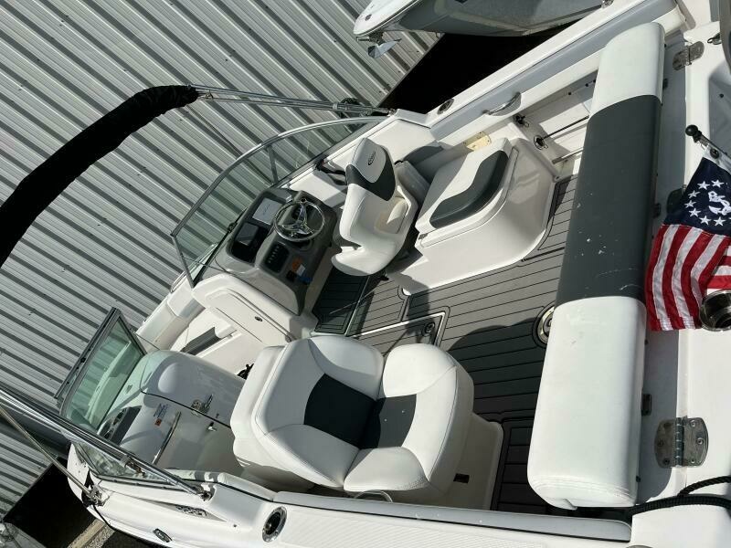22ft Robalo Yacht For Sale