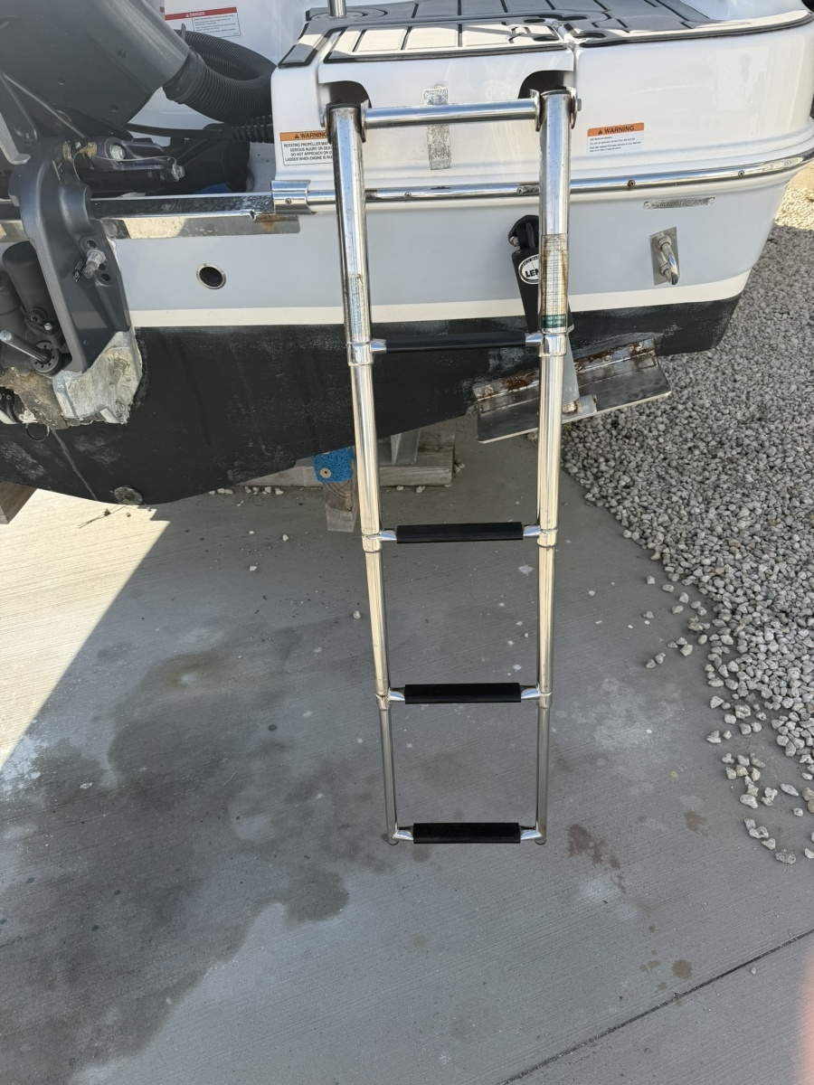 22ft Robalo Yacht For Sale