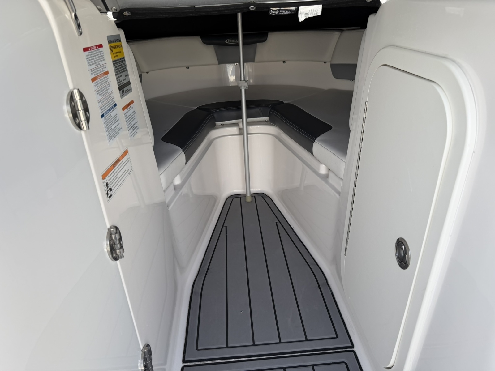 22ft Robalo Yacht For Sale