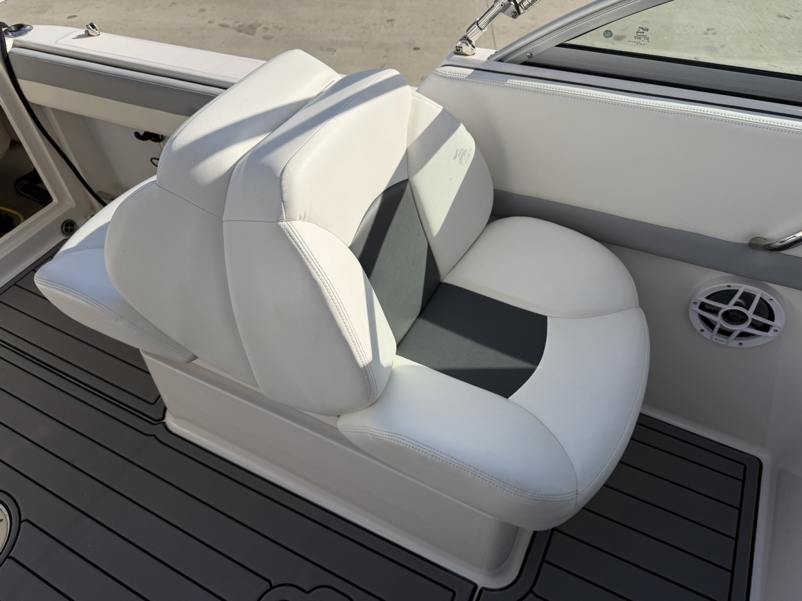 22ft Robalo Yacht For Sale