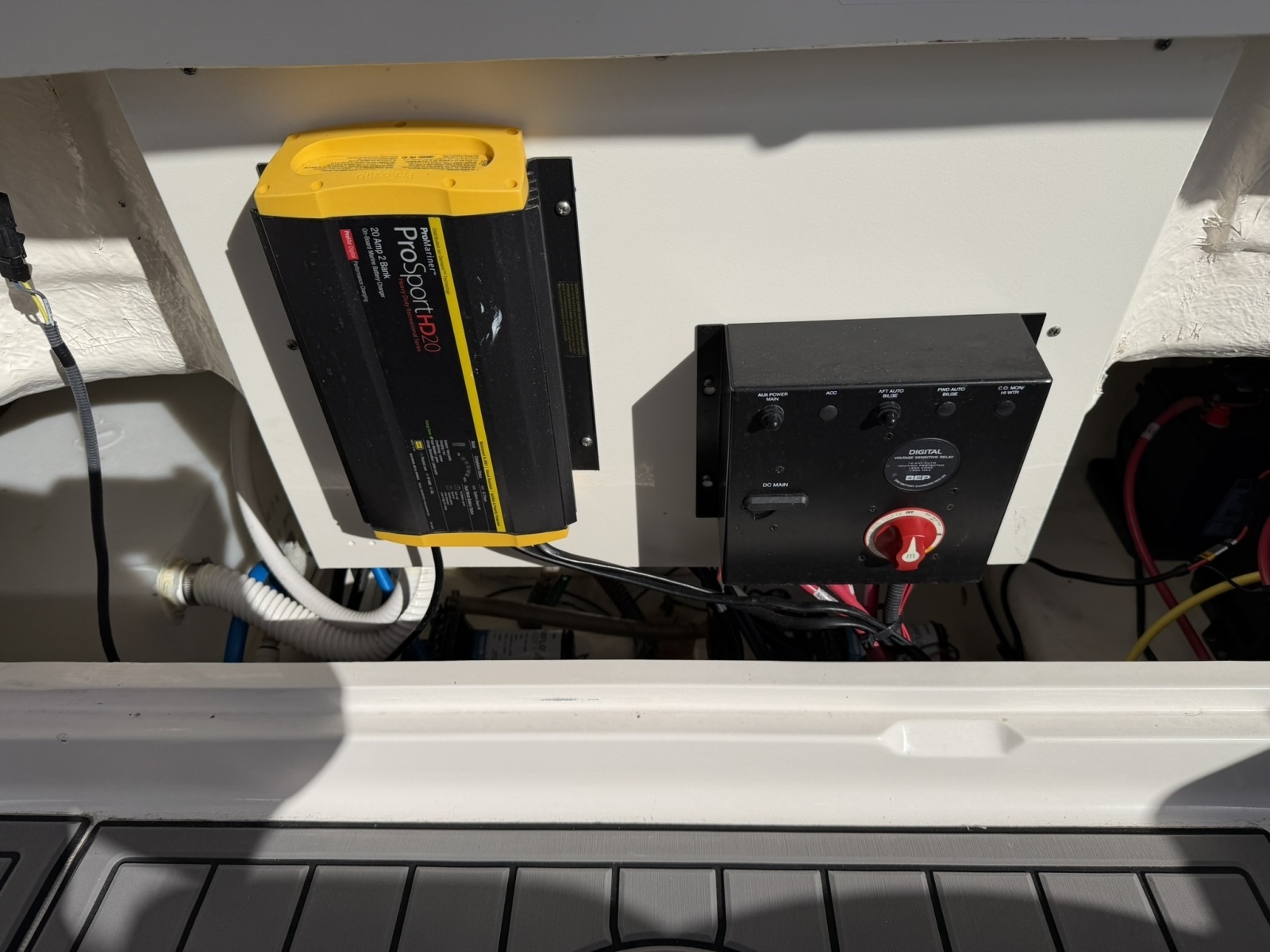 22ft Robalo Yacht For Sale