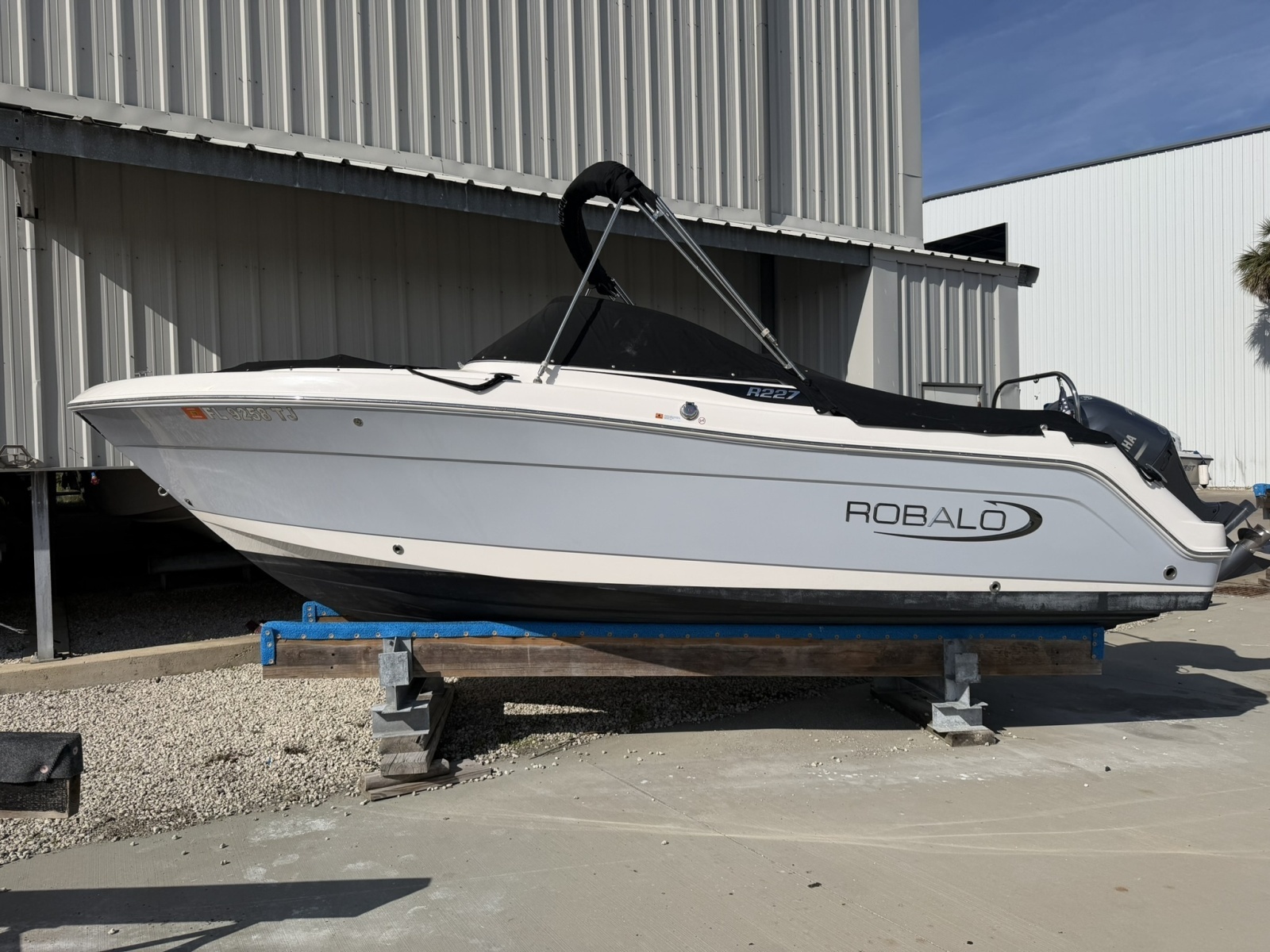 22ft Robalo Yacht For Sale