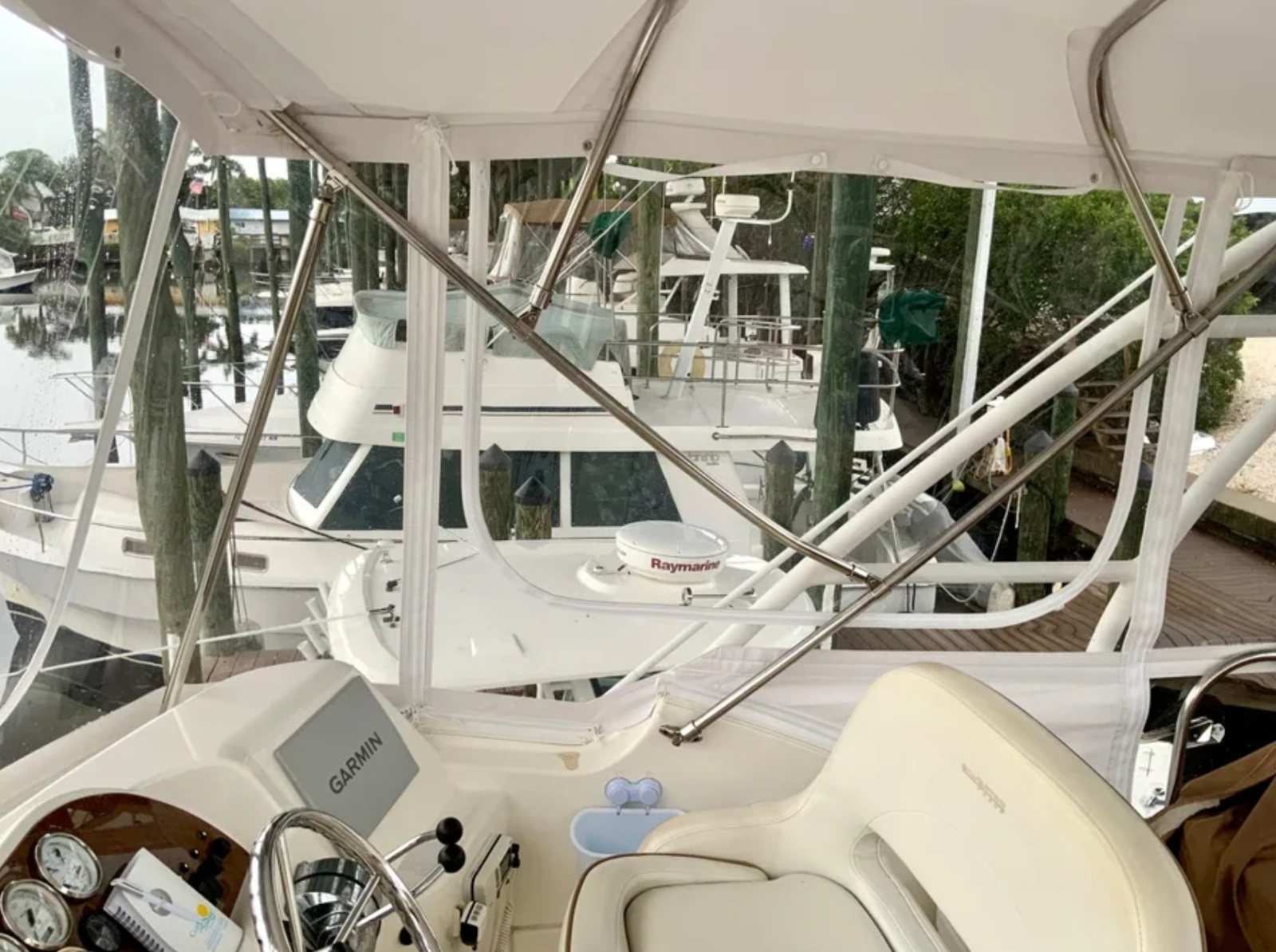 33ft Silverton Yacht For Sale