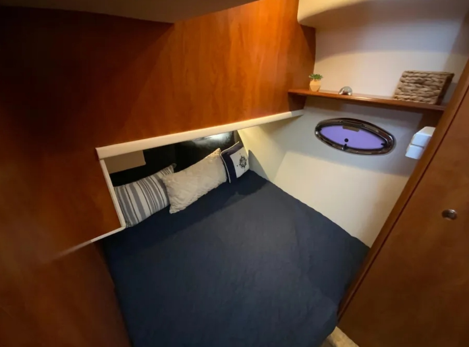 33ft Silverton Yacht For Sale