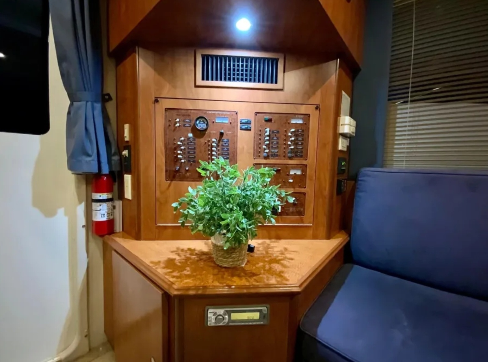 33ft Silverton Yacht For Sale