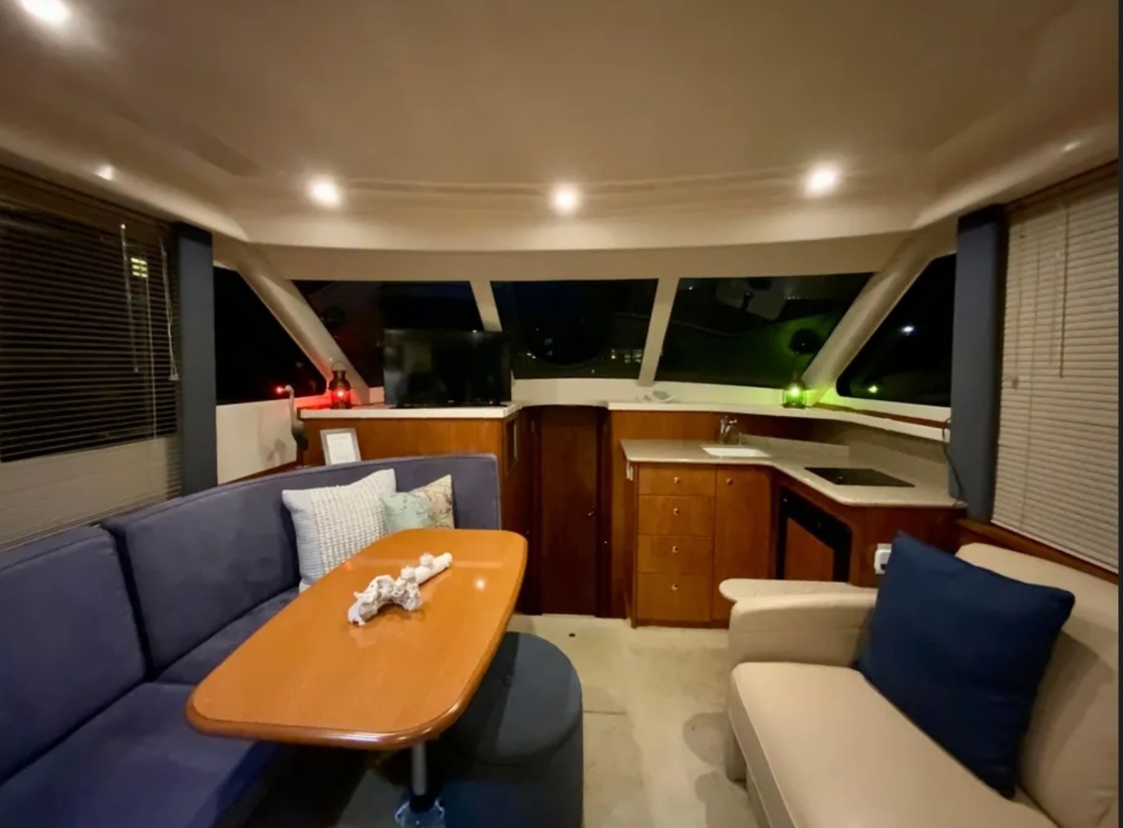 33ft Silverton Yacht For Sale