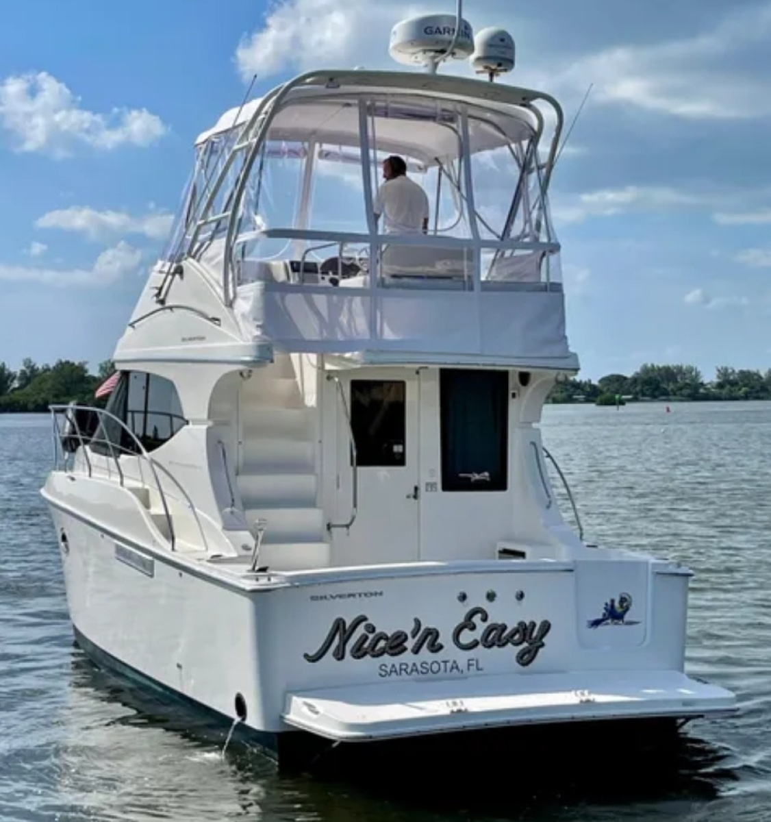 33ft Silverton Yacht For Sale