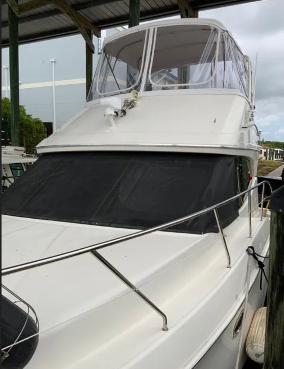 33ft Silverton Yacht For Sale