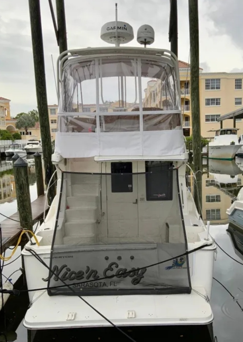 33ft Silverton Yacht For Sale