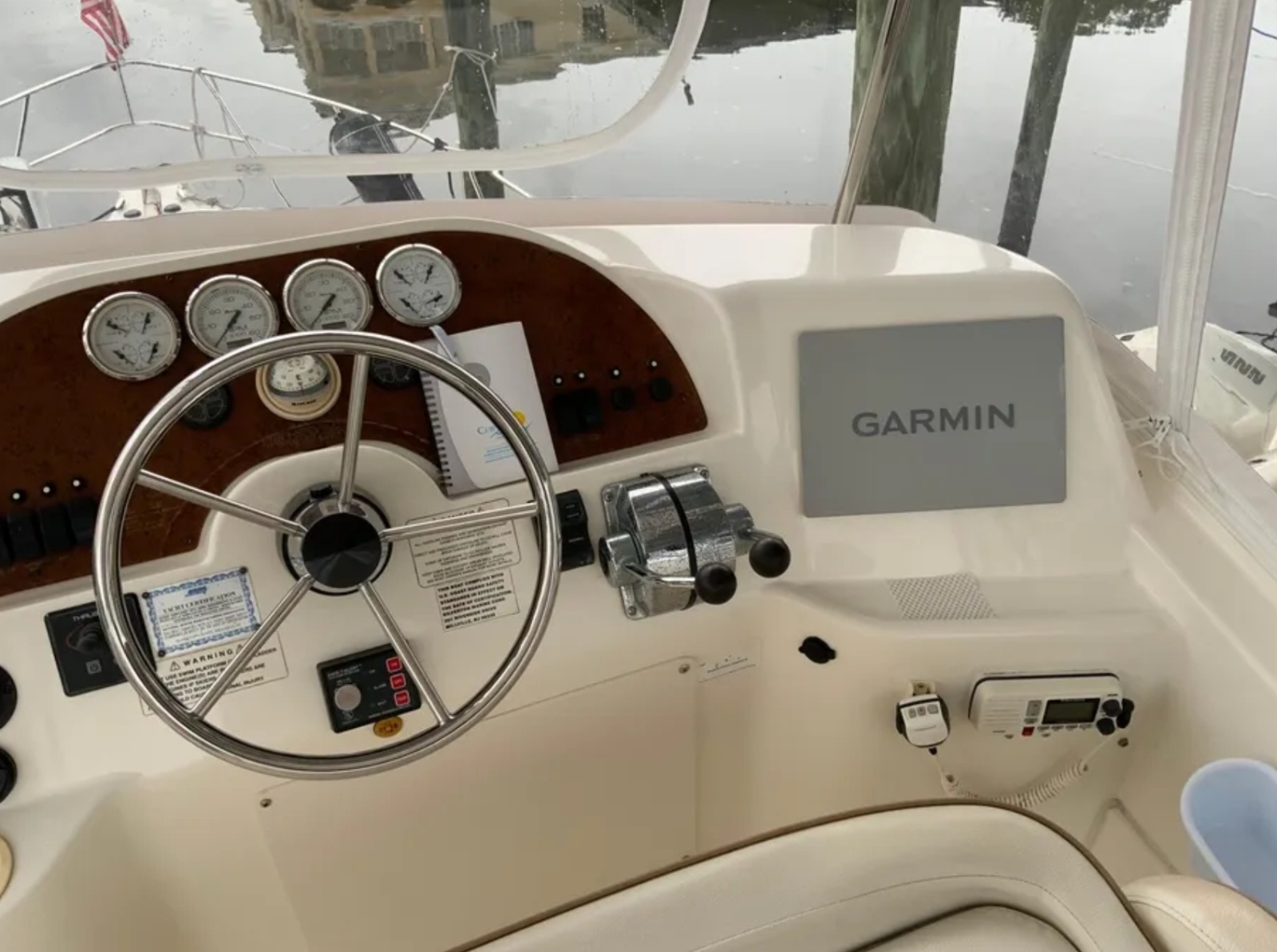 33ft Silverton Yacht For Sale