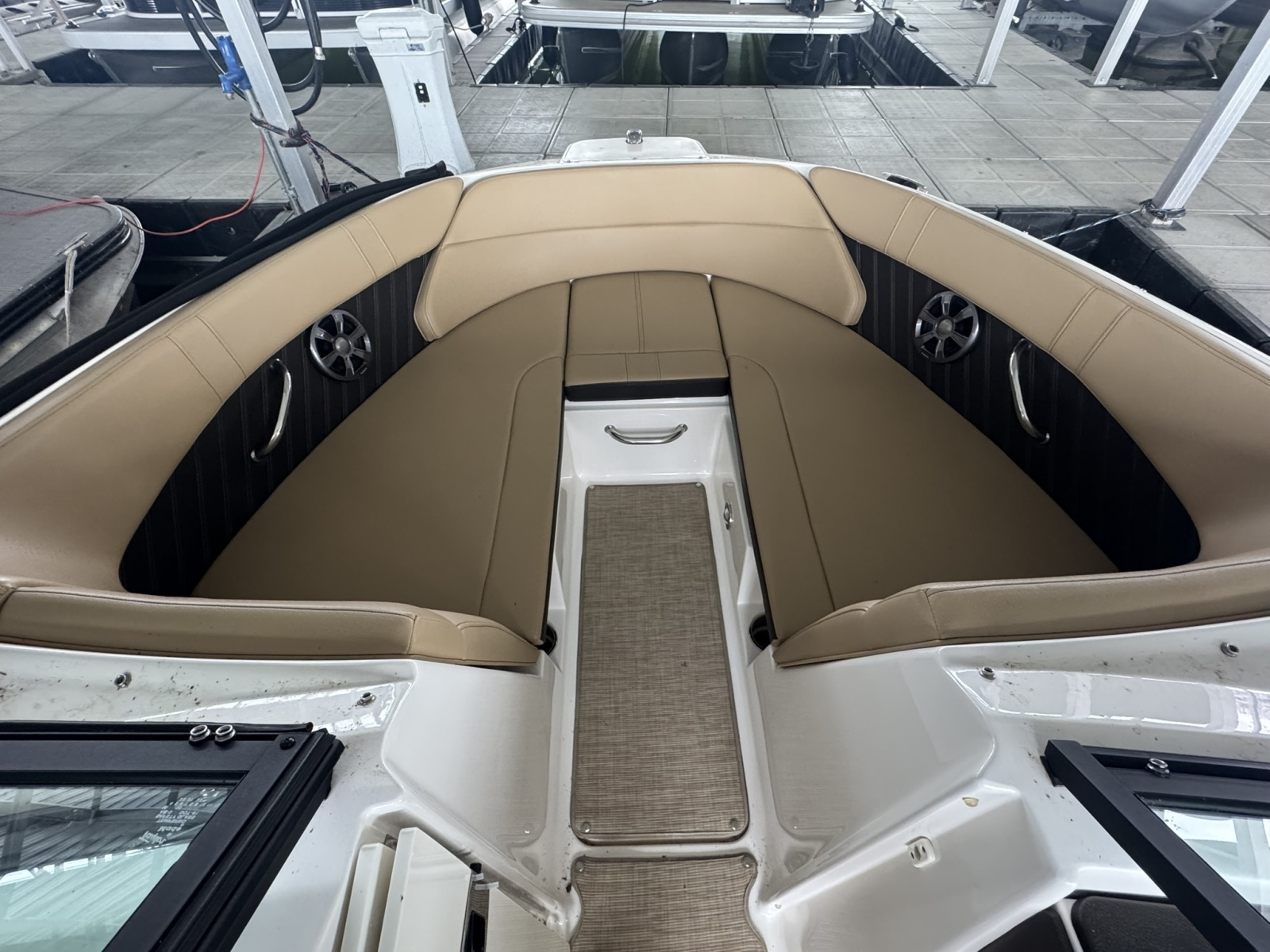 23ft Sea Ray Yacht For Sale